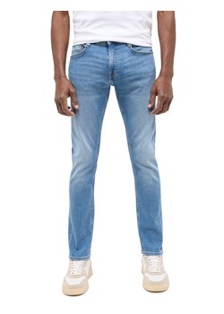 Męskie Spodnie Jeansowe Mustang Style Oregon Slim Denim Blue 1016315 5000 403 ze sklepu YouNeedit.pl w kategorii Jeansy męskie - zdjęcie 187321698