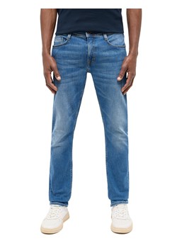 Męskie Spodnie Jeansowe Mustang Style Oregon Slim Denim Blue 1016315 5000 583 ze sklepu YouNeedit.pl w kategorii Jeansy męskie - zdjęcie 187321916