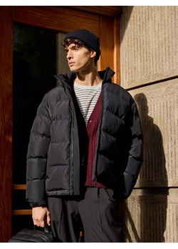 Reserved - Pikowana kurtka z chowanym kapturem - czarny - id: 470EW-99X - marki Reserved - 187322255 Reserved - Pikowana kurtka z chowanym kapturem - czarny ze sklepu Reserved w kategorii Kurtki męskie - zdjęcie 187322255