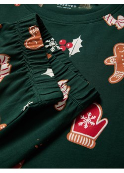 Reserved - Świąteczna piżama - ciemnozielony - id: 636GX-79X - marki Reserved - 187325657 Reserved - Świąteczna piżama - ciemnozielony ze sklepu Reserved w kategorii Piżamy dziecięce - zdjęcie 187325657