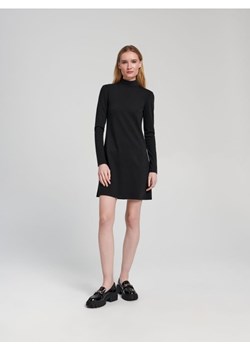 Sinsay - Sukienka mini ze stójką - czarny - id: 6308T-99X - marki Sinsay - 187329206 Sinsay - Sukienka mini ze stójką - czarny ze sklepu Sinsay w kategorii Sukienki - zdjęcie 187329206