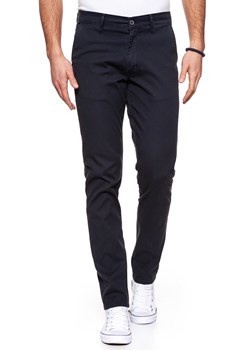 WRANGLER SPODNIE MĘSKIE CHINO NAVY WASHED W16LHE49I 112127311 ze sklepu YouNeedit.pl w kategorii Spodnie męskie - zdjęcie 187330277