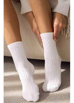 2-pack białe skarpetki damskie z fakturą warkocza WC28 Velvet, Kolor biały, Rozmiar 36-40, LEGS ze sklepu Primodo w kategorii Skarpetki damskie - zdjęcie 187330727