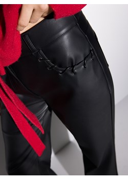 Mohito - Spodnie flare - czarny ze sklepu Mohito w kategorii Spodnie damskie - zdjęcie 187331117