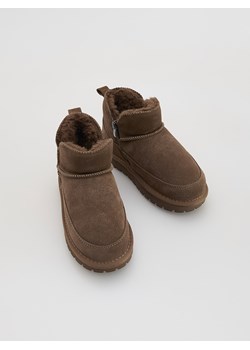 Reserved - Skórzane botki z ociepleniem - brązowy ze sklepu Reserved w kategorii Buty zimowe dziecięce - zdjęcie 187331815