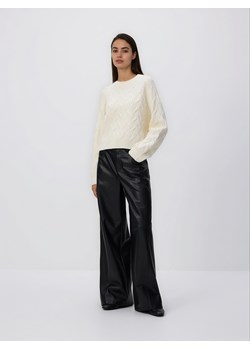 Reserved - Strukturalny sweter - kremowy ze sklepu Reserved w kategorii Swetry damskie - zdjęcie 187332109