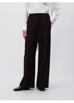 Reserved - Szerokie spodnie z kantem - burgundowy ze sklepu Reserved w kategorii Spodnie damskie - zdjęcie 187332145