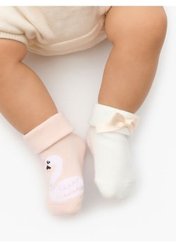 Sinsay - Skarpetki antypoślizgowe 2 pack - kremowy ze sklepu Sinsay w kategorii Skarpetki dziecięce - zdjęcie 187333246