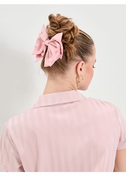 Sinsay - Spinka do włosów w kształcie kokardy - różowy ze sklepu Sinsay w kategorii Spinki - zdjęcie 187333268