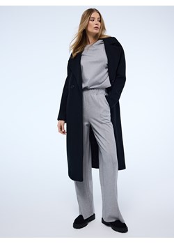 Mohito - Szare spodnie dresowe - szary ze sklepu Mohito w kategorii Spodnie damskie - zdjęcie 187333775