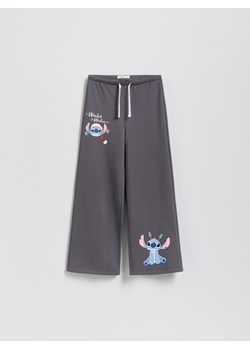 Reserved - Spodnie dresowe Lilo i Stitch - ciemnoszary ze sklepu Reserved w kategorii Spodnie dziewczęce - zdjęcie 187334149