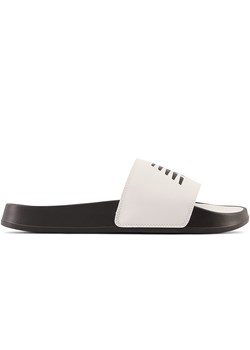 Klapki unisex New Balance SUF200B2 – czarno–białe ze sklepu New Balance Poland w kategorii Klapki męskie - zdjęcie 187334166