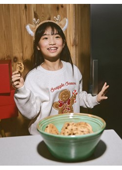 Reserved - Świąteczna bluza z pierniczkiem - złamana biel ze sklepu Reserved w kategorii Bluzy dziewczęce - zdjęcie 187340005