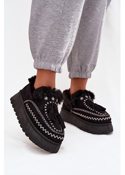 Damskie Śniegowce Na Platformie Z Futerkiem I Frędzlami Czarne Ferayne ze sklepu ZAZOO w kategorii Śniegowce damskie - zdjęcie 187342617