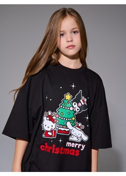 Sinsay - Bawełniana koszulka z nadrukiem Hello Kitty - czarny ze sklepu Sinsay w kategorii Bluzki dziewczęce - zdjęcie 187348335