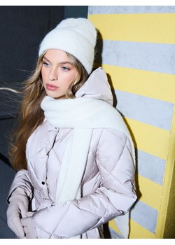 Mohito - Czapka beanie z wełną alpaki - biały ze sklepu Mohito w kategorii Czapki zimowe damskie - zdjęcie 187349125