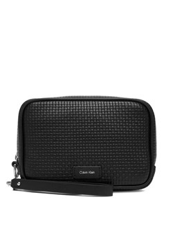 Saszetka Calvin Klein Embossed Woven Zip Pouch LV04D1111G Czarny ze sklepu eobuwie.pl w kategorii Saszetki - zdjęcie 187352305