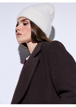 Mohito - Czapka beanie z wełną alpaki - biały ze sklepu Mohito w kategorii Czapki zimowe damskie - zdjęcie 187353217