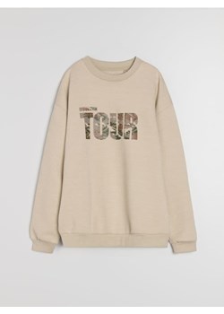 Sinsay - Bluza crewneck z napisem - beżowy ze sklepu Sinsay w kategorii Bluzy męskie - zdjęcie 187353889