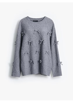 Mohito - Sweter z kokardkami - szary ze sklepu Mohito w kategorii Swetry damskie - zdjęcie 187354766