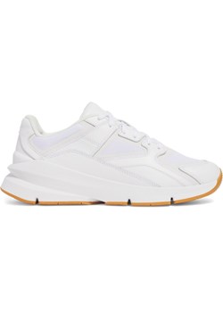 Sneakersy uniseks Under Armour UA Forge 96 Leather Reissue - białe ze sklepu Sportstylestory.com w kategorii Buty sportowe męskie - zdjęcie 187358449