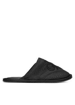 Calvin Klein Jeans Kapcie Slipper Satin Moire YW0YW02053 Czarny ze sklepu MODIVO w kategorii Kapcie damskie - zdjęcie 187359518