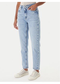 Guess Jeansy W2YA21 D4NH6 Niebieski Mom Fit ze sklepu MODIVO w kategorii Jeansy damskie - zdjęcie 187359637