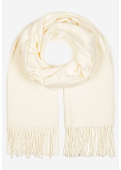 Kremowy Szalik Inglidyr ze sklepu born2be.pl w kategorii Szaliki i chusty damskie - zdjęcie 187363368