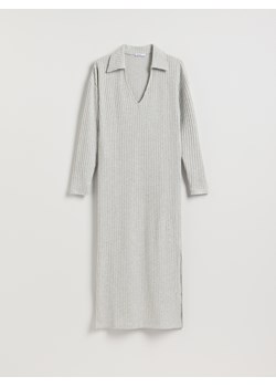 Reserved - Dzianinowa sukienka z wiskozą - jasnoszary ze sklepu Reserved w kategorii Sukienki - zdjęcie 187363476