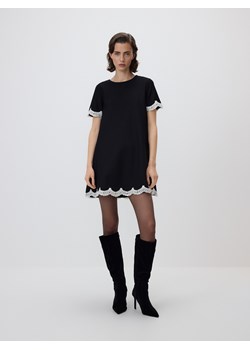 Reserved - Sukienka mini z koronkowym wykończeniem - czarny ze sklepu Reserved w kategorii Sukienki - zdjęcie 187363865