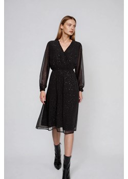 Sukienka z przezroczystymi rękawami czarna ze sklepu Moodo.pl w kategorii Sukienki - zdjęcie 187364128