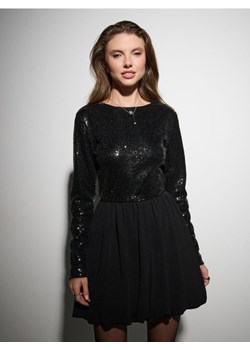 Sinsay - Elegancka sukienka mini z połyskującymi cekinami - czarny ze sklepu Sinsay w kategorii Sukienki - zdjęcie 187364677