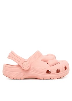 Crocs Klapki Toddler Classic Velvet Bow Clog 211887 Różowy ze sklepu MODIVO w kategorii Klapki dziecięce - zdjęcie 187365217