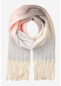 Jasnoróżowy Gruby Szalik z Efektem Ombre i Frędzlami Vielira ze sklepu born2be.pl w kategorii Szaliki i chusty damskie - zdjęcie 187366086