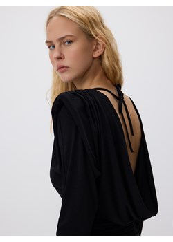 Reserved - Bluzka z poduszkami na ramionach - czarny ze sklepu Reserved w kategorii Bluzki damskie - zdjęcie 187369976