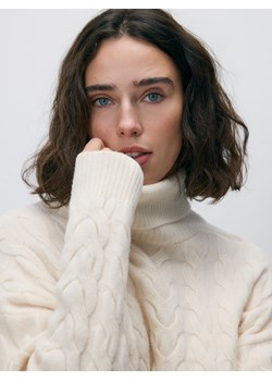 Reserved - Golf z ozdobnym splotem - kremowy ze sklepu Reserved w kategorii Swetry damskie - zdjęcie 187371325