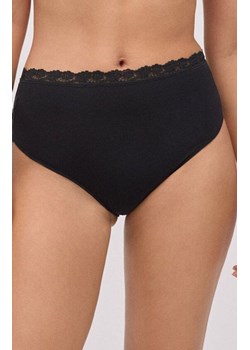 Bawełniane figi damskie z wysokim stanem i czarną koronką 19482, Kolor czarny, Rozmiar M, YSABEL MORA ze sklepu Primodo w kategorii Majtki damskie - zdjęcie 187376906