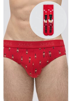 Świąteczny zestaw slipy męskie i skarpetki CHRISTMAS 20432, Kolor czerwony, Rozmiar L, YSABEL MORA ze sklepu Primodo w kategorii Skarpetki męskie - zdjęcie 187376919