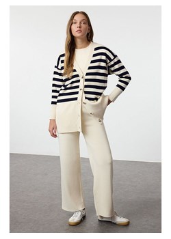 trendyol 2-częściowy zestaw w kolorze kremowym ze sklepu Limango Polska w kategorii Swetry damskie - zdjęcie 187377146