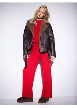 Mohito - Czerwony sweter z warkoczowym splotem - czerwony ze sklepu Mohito w kategorii Swetry damskie - zdjęcie 187380519