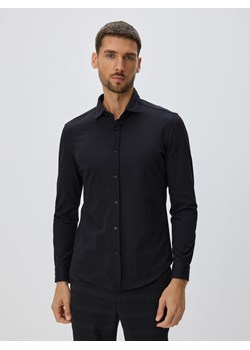 Reserved - Gładka koszula slim fit - czarny ze sklepu Reserved w kategorii Koszule męskie - zdjęcie 187381199