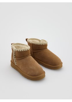 Reserved - Skórzane botki z ociepleniem - brązowy ze sklepu Reserved w kategorii Buty zimowe dziecięce - zdjęcie 187381409