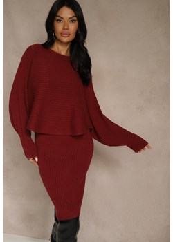Bordowy Prążkowany Komplet z Dzianiny Sukienka Bodycon i Sweter Nietoperz Wediana ze sklepu renee.pl w kategorii Komplety i garnitury damskie - zdjęcie 187381596