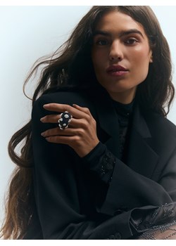 Reserved - Welurowy pierścionek z ćwiekami - czarny ze sklepu Reserved w kategorii Pierścionki - zdjęcie 187388745