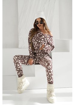 komplet dres welurowy mielczarkowski bluza w serek + legginsy polski produkt  - czekoladowa pantera ze sklepu STYLOWO w kategorii Komplety bielizny damskiej - zdjęcie 187390178