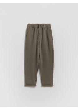 Reserved - Spodnie z wiskozą - ciemnobrązowy ze sklepu Reserved w kategorii Spodnie chłopięce - zdjęcie 187395396