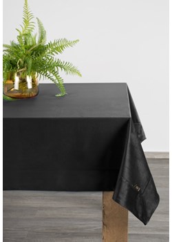 OBRUS VELVET 145 X 180 CM CZARNY ze sklepu lenaodniemowlakadoszkolniaka.pl w kategorii Obrusy i bieżniki - zdjęcie 187426755