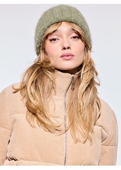 Mohito - Zielona czapka beanie - oliwkowy ze sklepu Mohito w kategorii Czapki zimowe damskie - zdjęcie 187470337