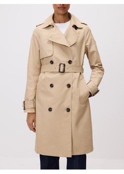Reserved - Dwurzędowy trencz z paskiem - beżowy ze sklepu Reserved w kategorii Płaszcze damskie - zdjęcie 187470606