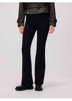 Reserved - Spodnie flare z wiskozą - czarny ze sklepu Reserved w kategorii Spodnie damskie - zdjęcie 187472807